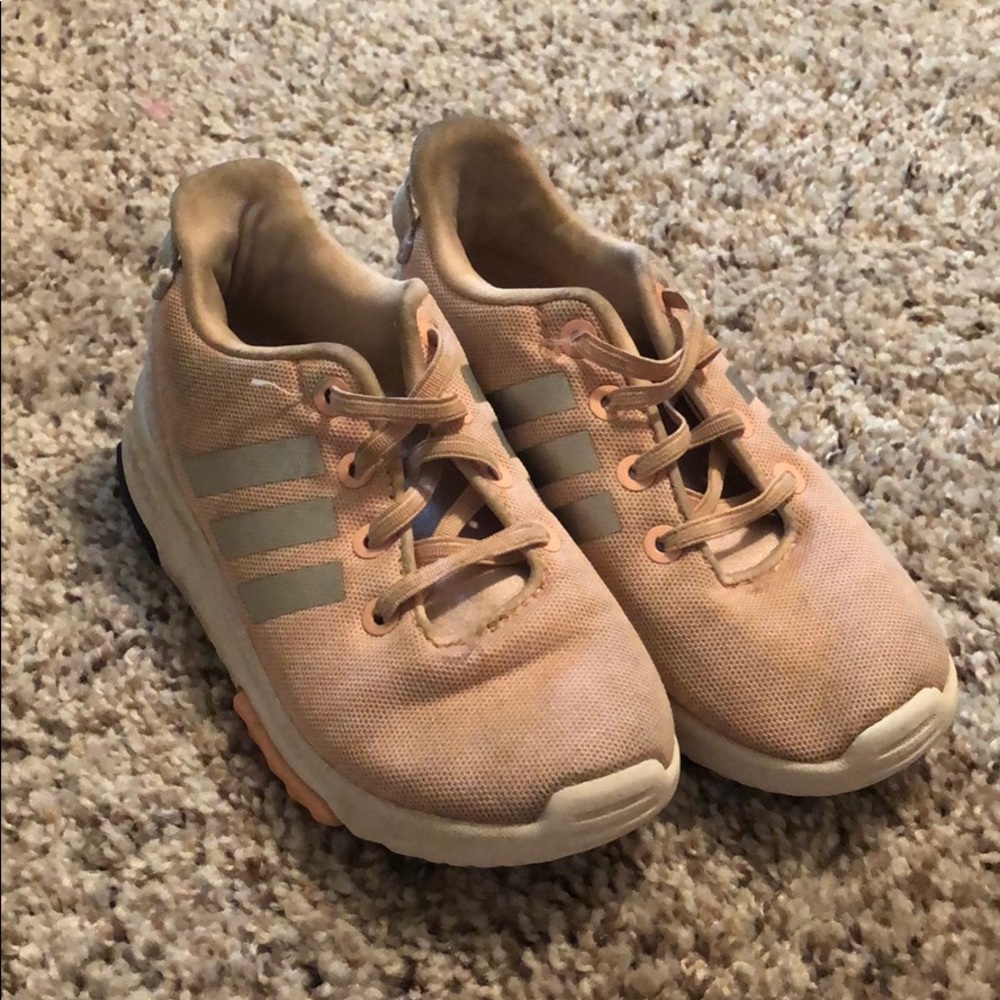 Adidas tennis shoes